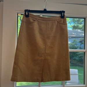 BCBG Maxazria Size 4 Wool pencil skirt